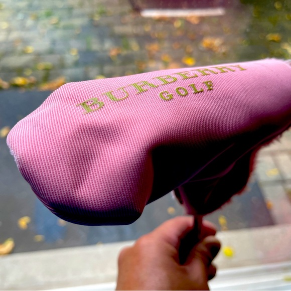 Burberry Golf Putter Cover - Picture 3 of 6